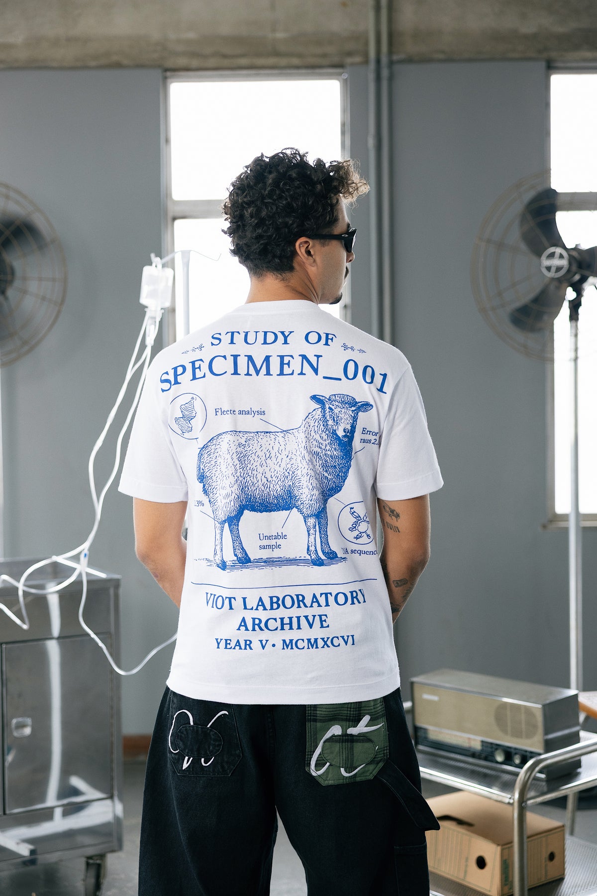 Camisa Regular “Specimen 001” Branca