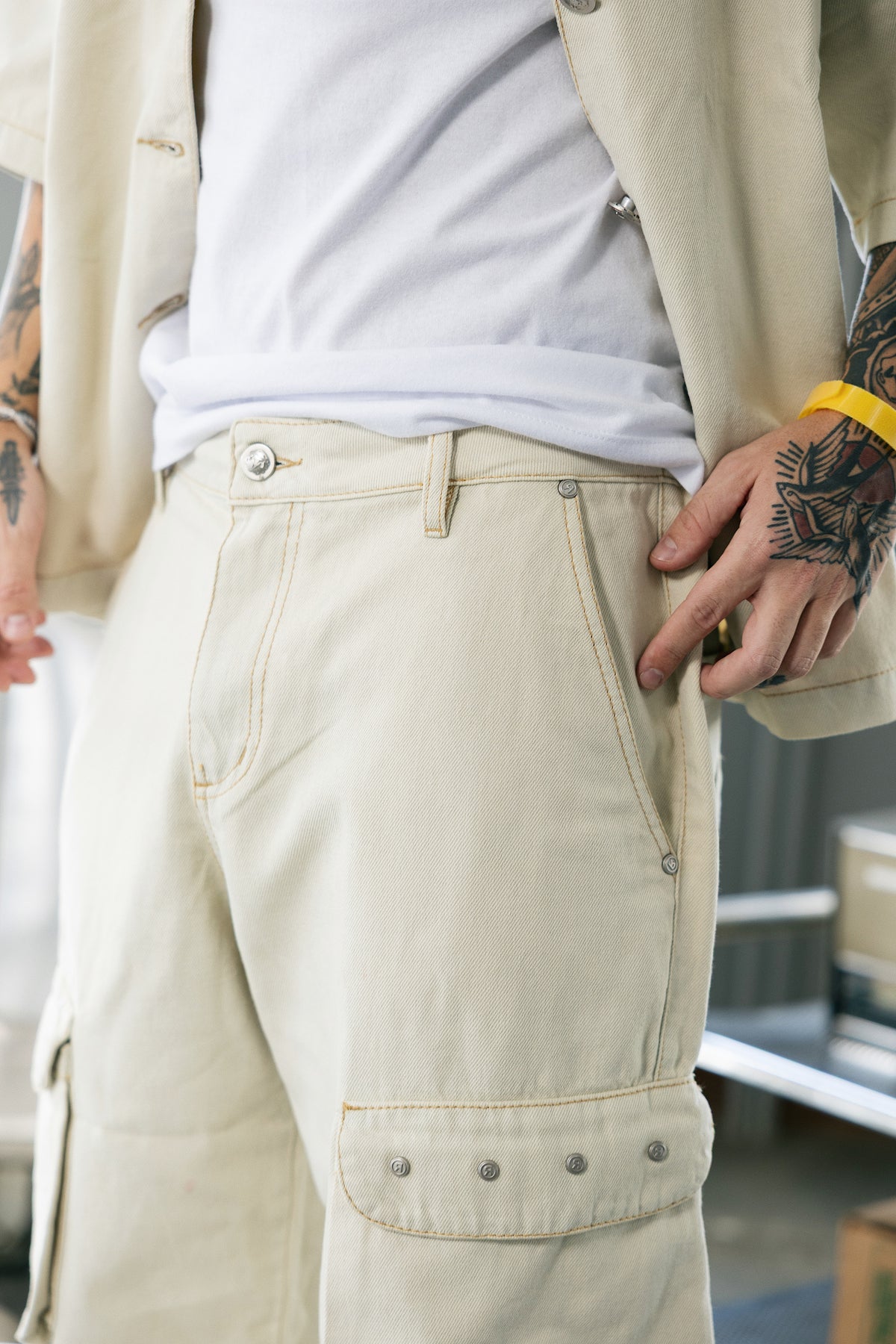 Calça Jeans “Mirror Offset Utilit Pansts” Off White
