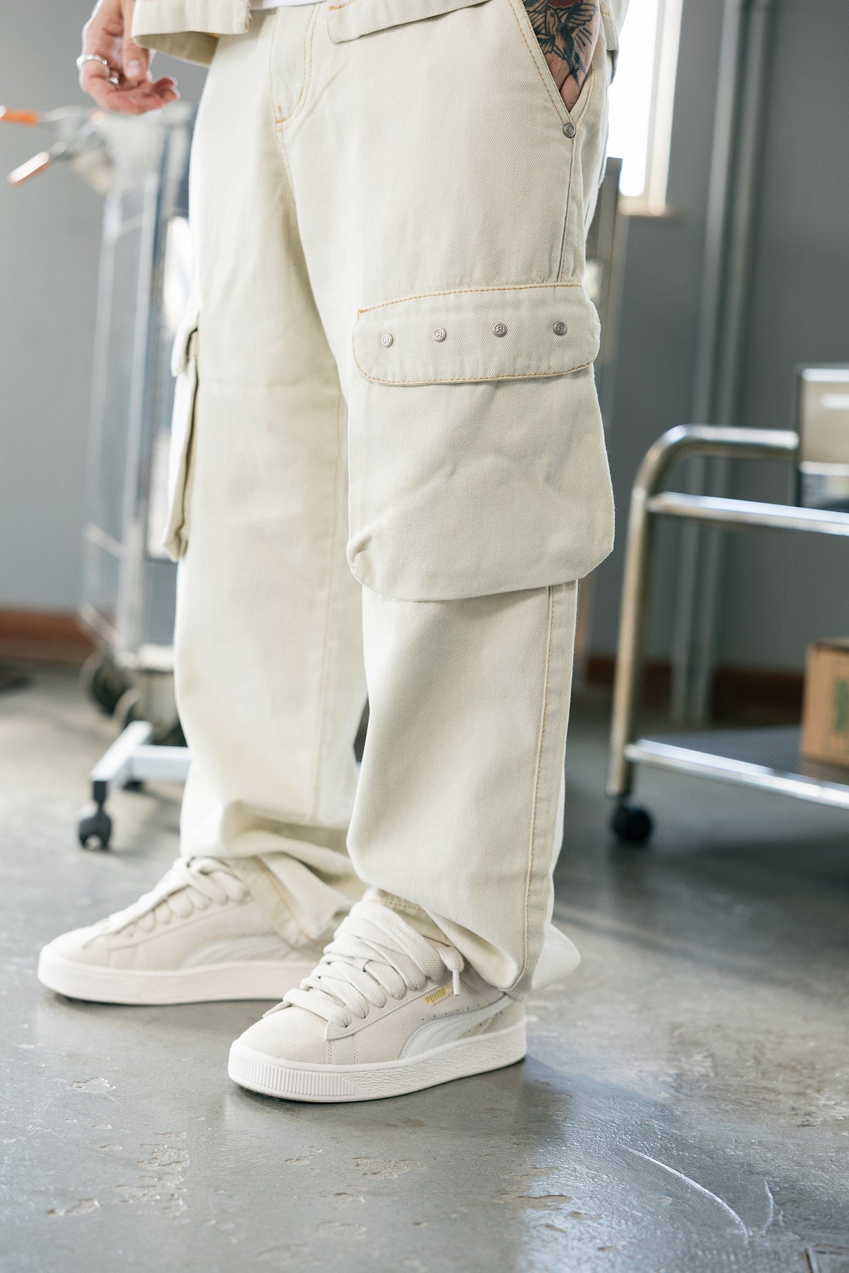 Calça Jeans “Mirror Offset Utilit Pansts” Off White