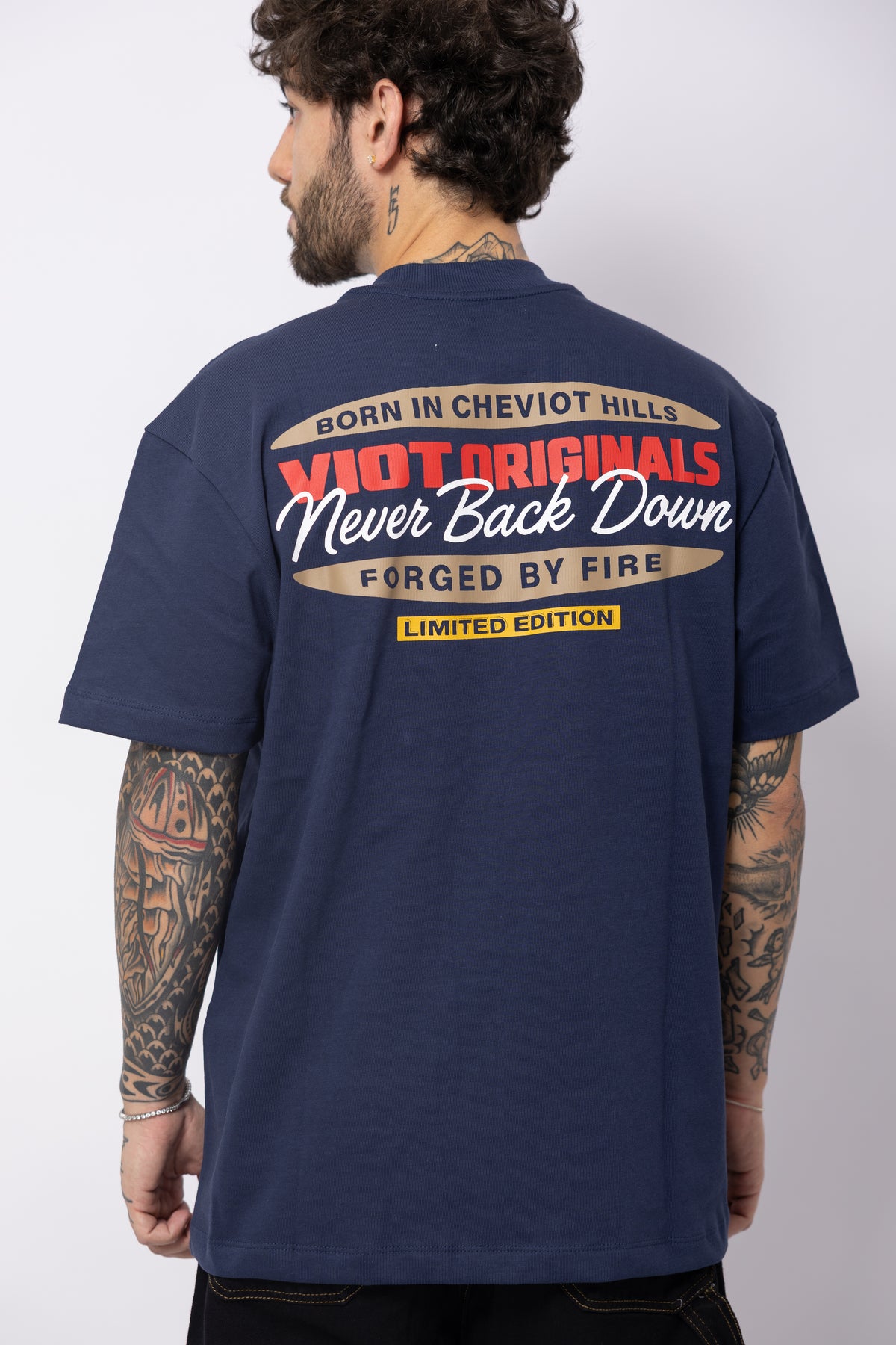 Camisa "Never Back Down" Oversize