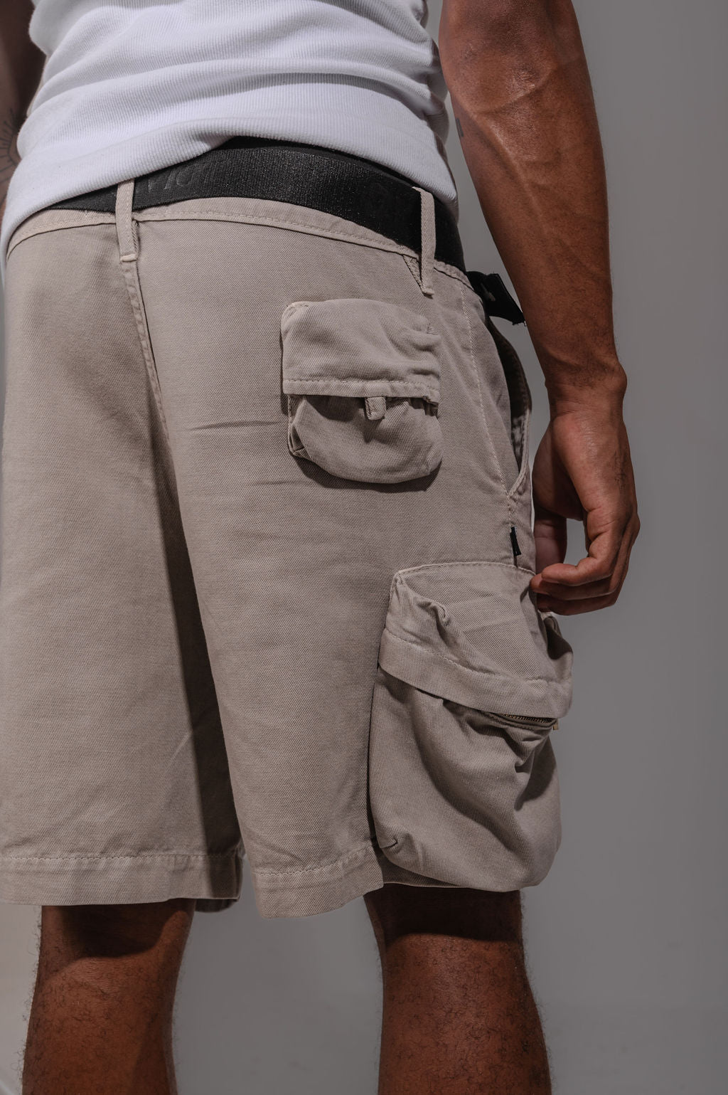 Bermuda Cargo Gray Rock Pocket ®